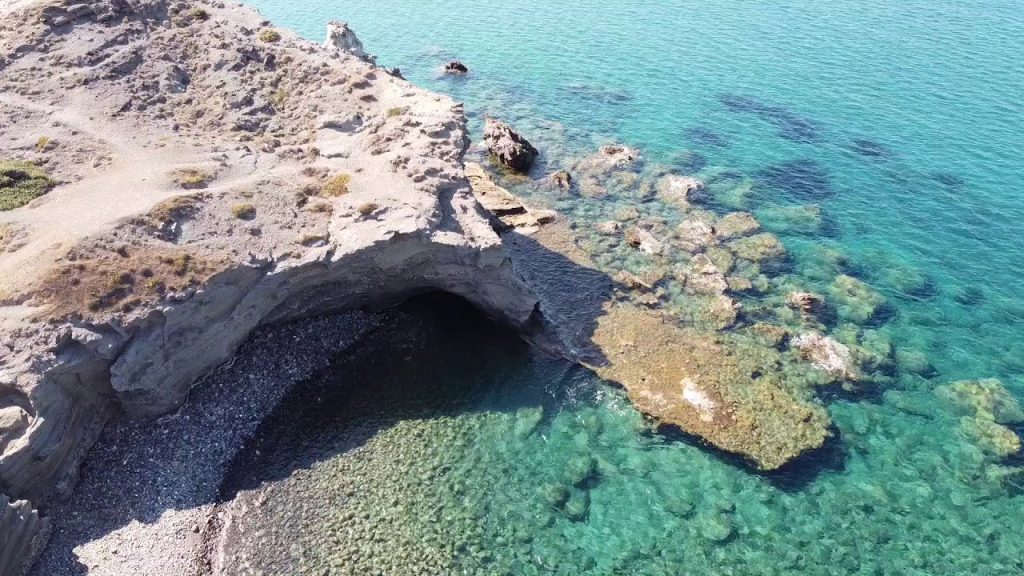 papafragas-beach-milos